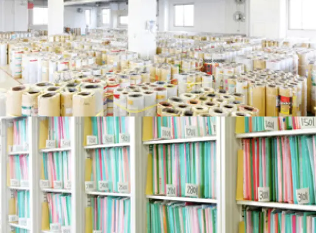 印刷版やデータカルテを管理する東和グラビヤ印刷株式会社の版倉庫と資料書庫室